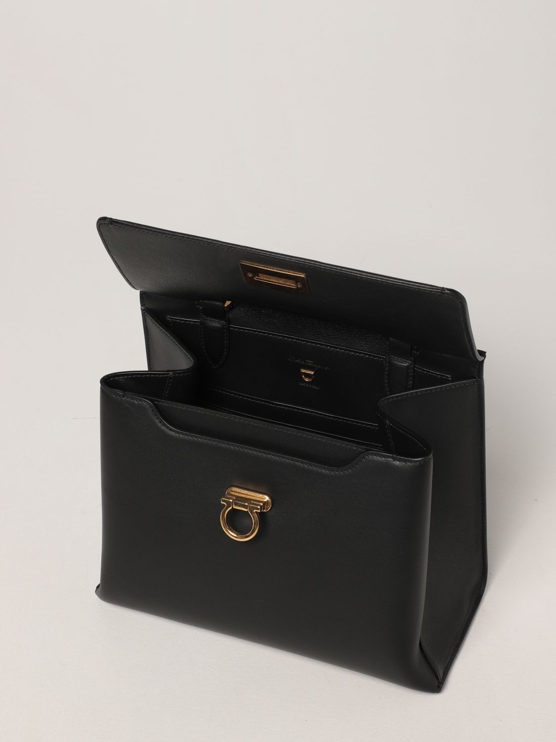 Handbag Salvatore Ferragamo: Salvatore Ferragamo Satsuma leather handbag black 5