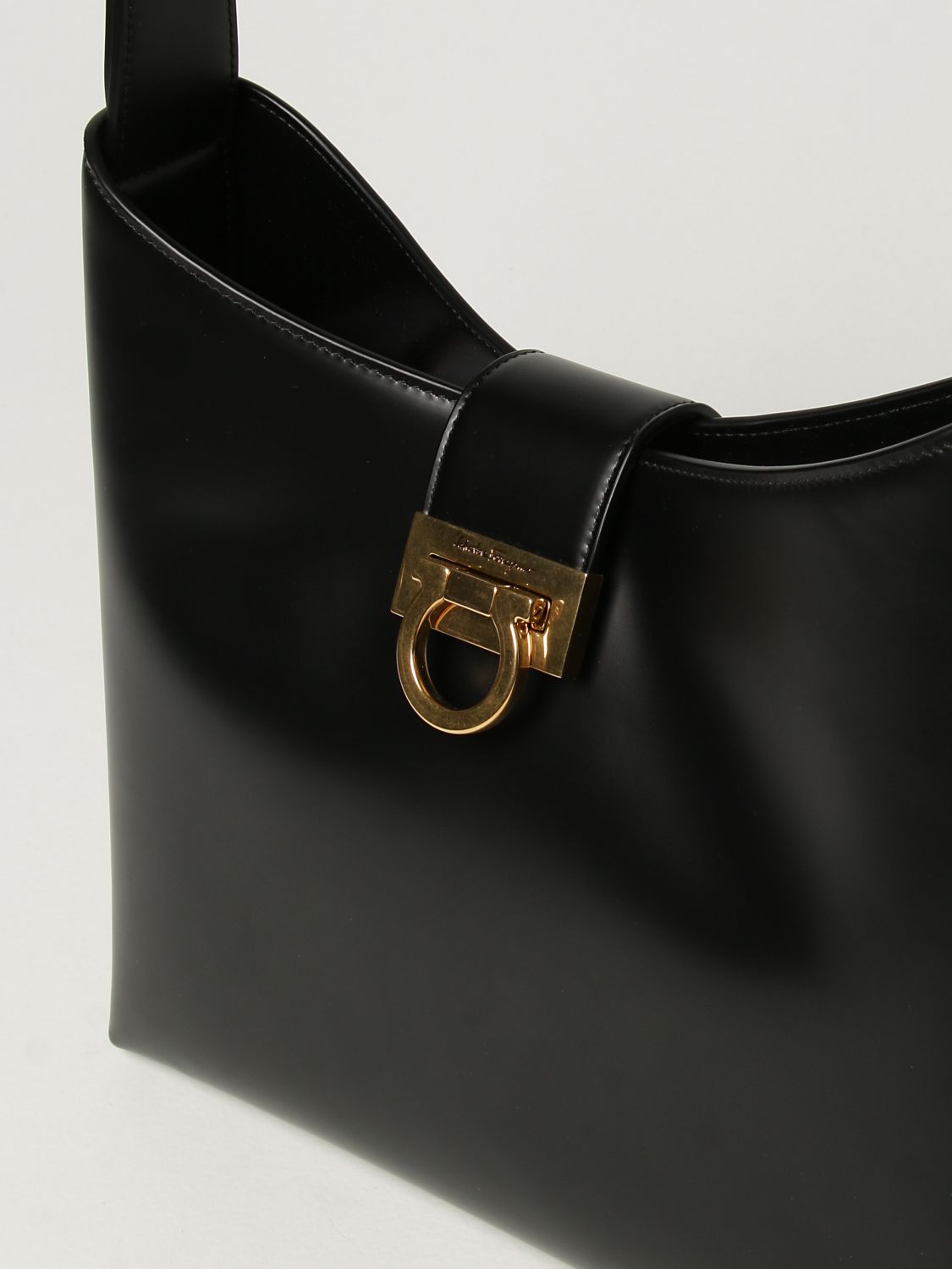 Shoulder bag Salvatore Ferragamo: Siena Salvatore Ferragamo leather shoulder bag black 4