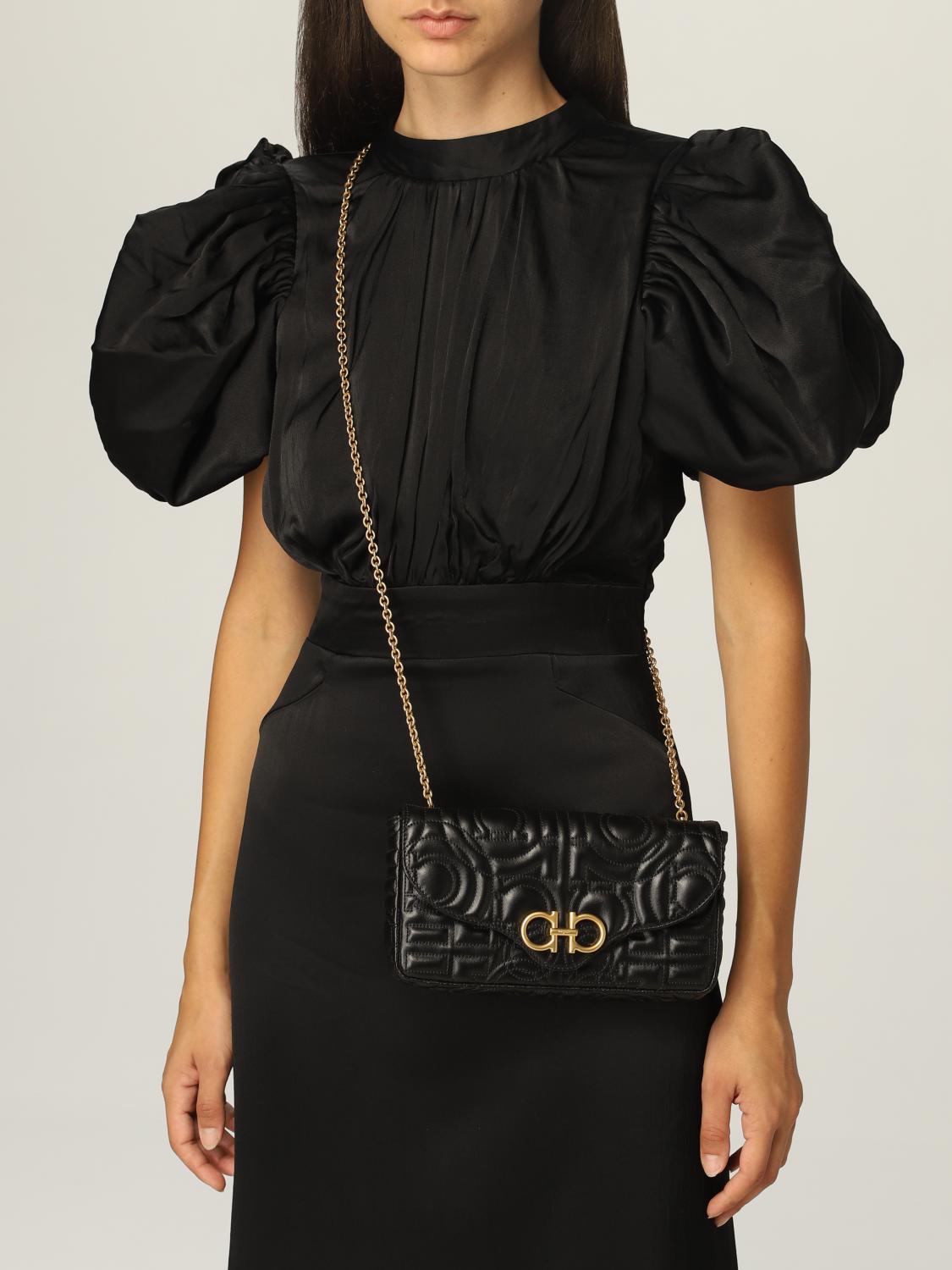 バッグ ハンドバッグ Ferragamo Gancini bag in quilted leather バッグ ハンドバッグ Ferragamo Gancini bag in quilted leather