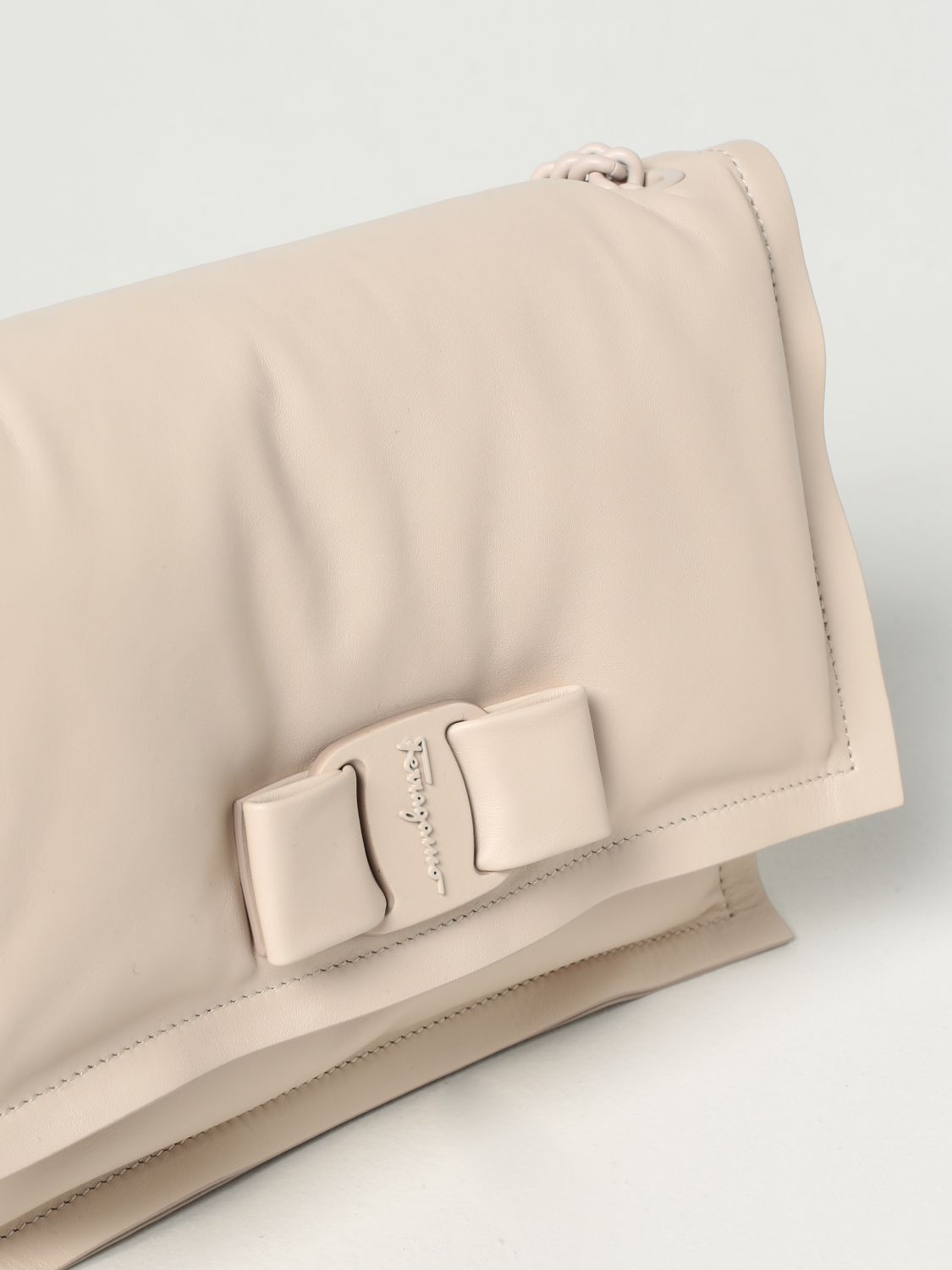 Shoulder bag Salvatore Ferragamo: Viva Salvatore Ferragamo bag in padded leather white 4