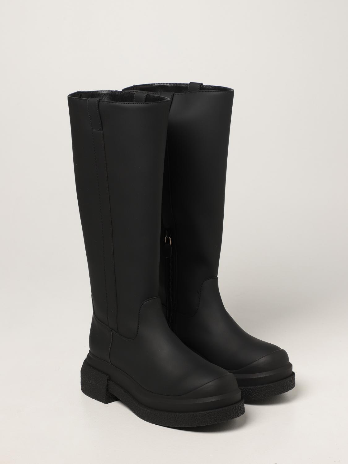 stuart weitzman rubber boots