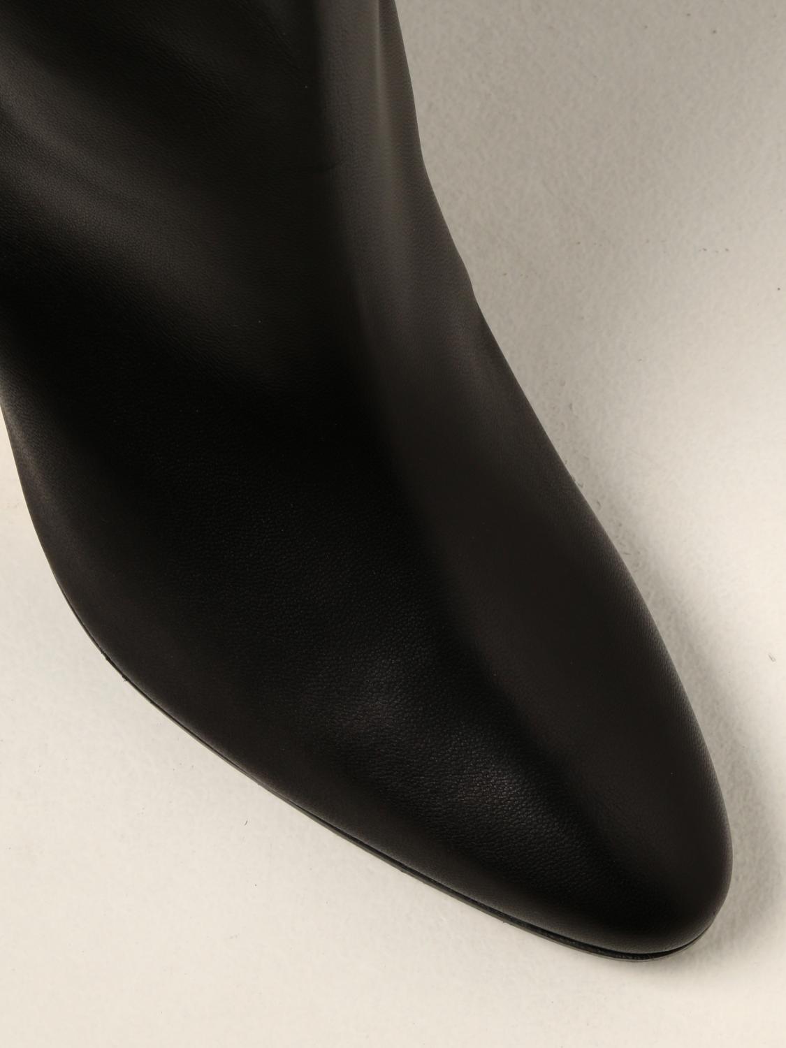 manolo blahnik flat boots