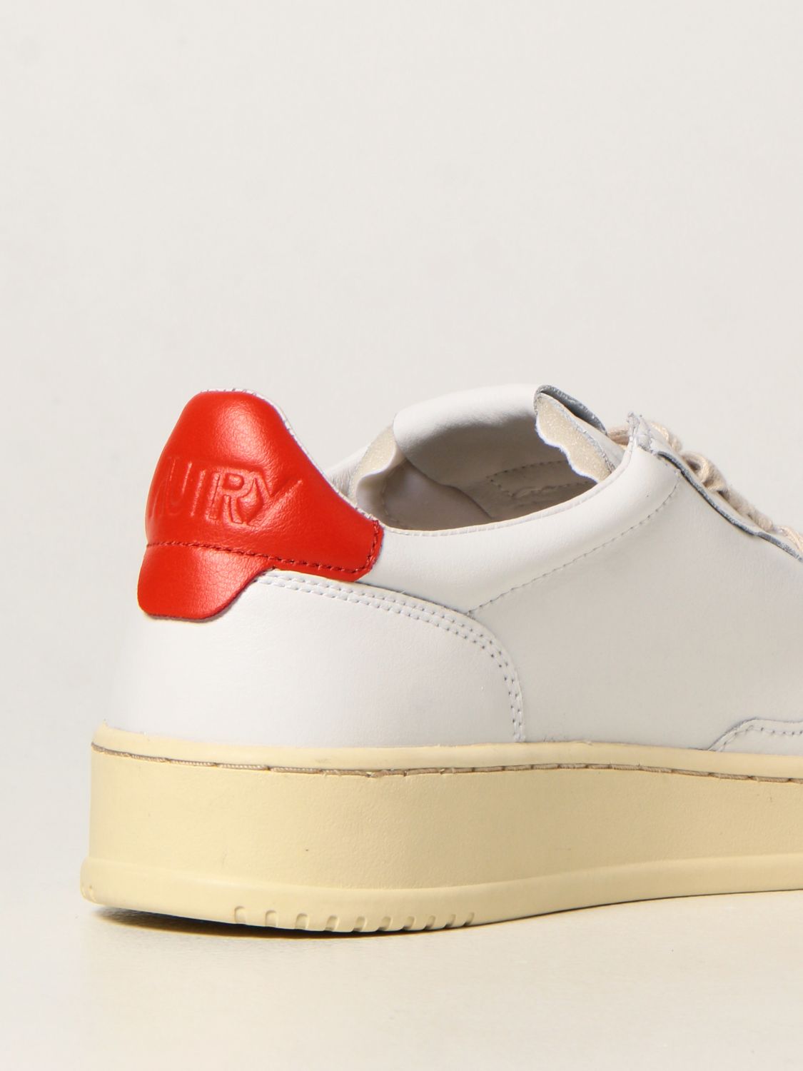 AUTRY: trainers in leather - White | Autry trainers AULMLL24 online on ...