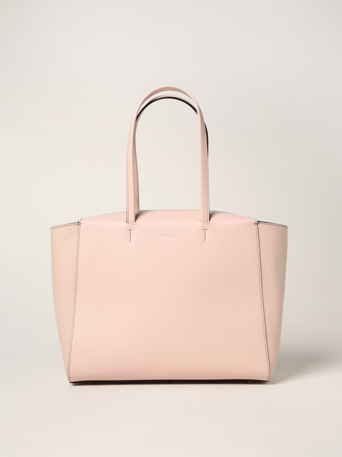 Furla women Spring/Summer 2022 new collection online on GIGLIO.COM