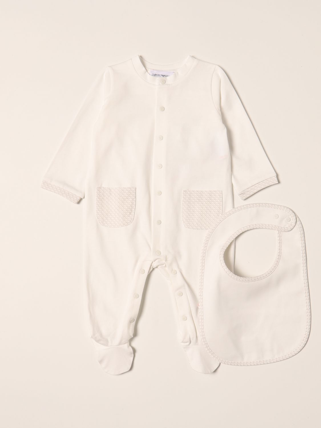 Pack Emporio Armani: Footed onesie + Emporio Armani bib set in cotton beige 1