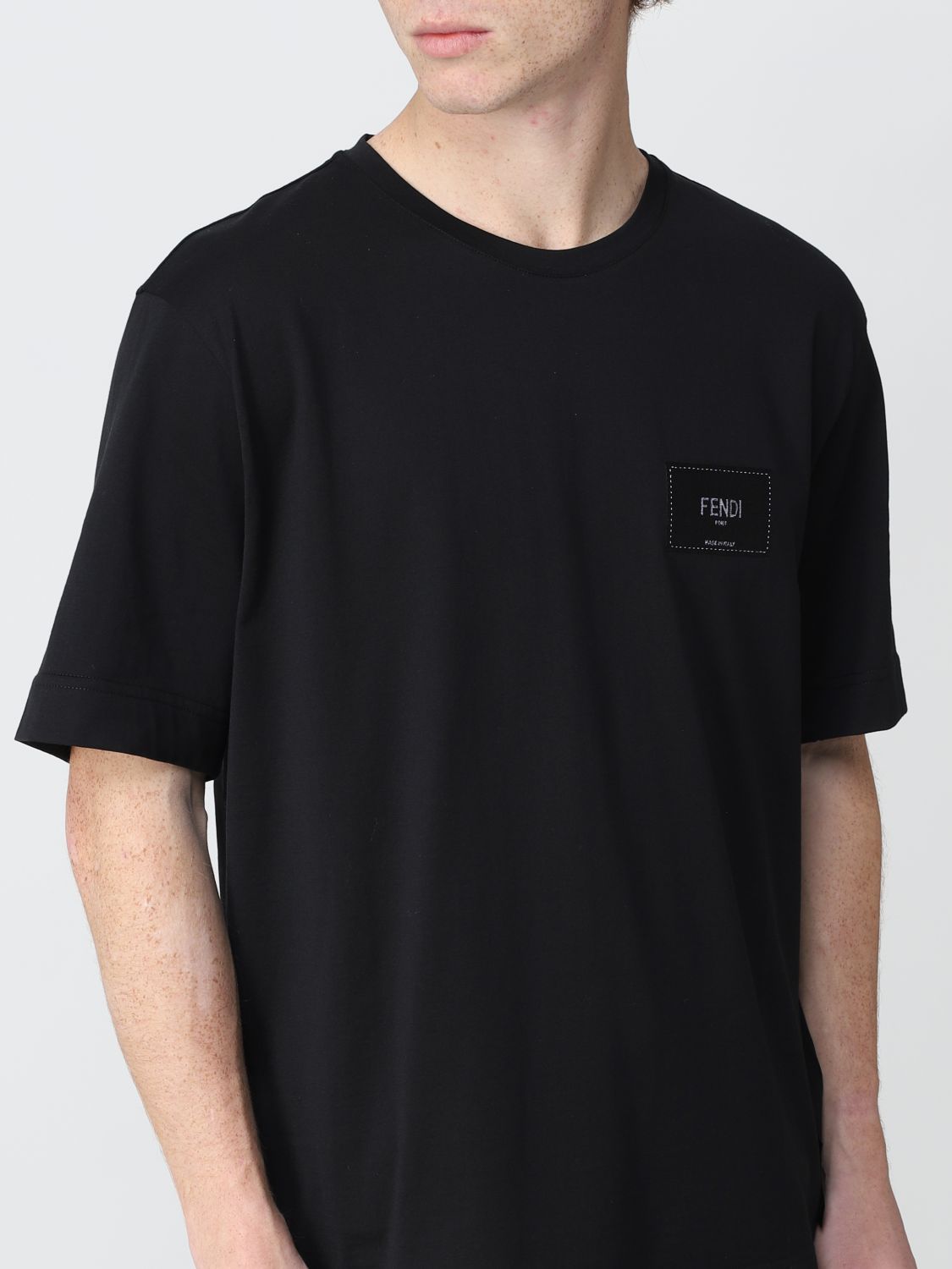 FENDI：Tシャツ メンズ - ブラック | GIGLIO.COMオンラインのFendi T 