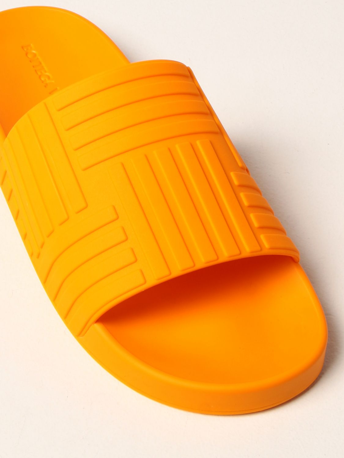 Sandalen Bottega Veneta: Bottega Veneta Slide-Sandale aus Gummi orange 4