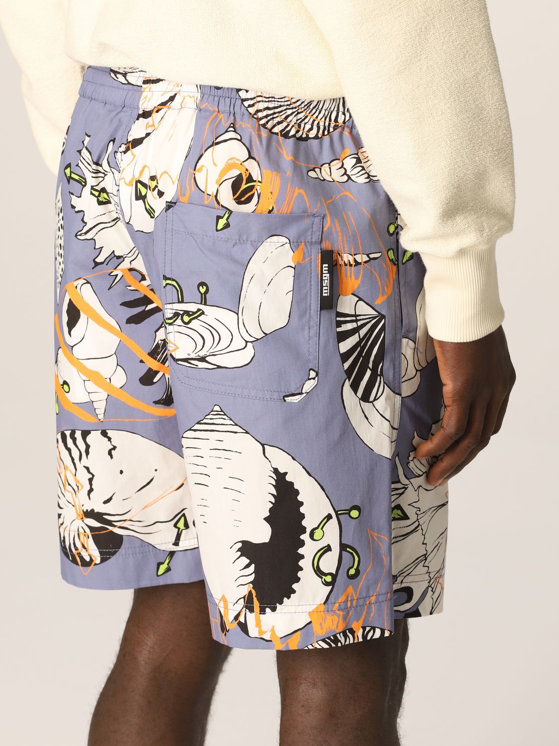 MSGM: jogging bermuda shorts with shell print | Short Msgm Men 