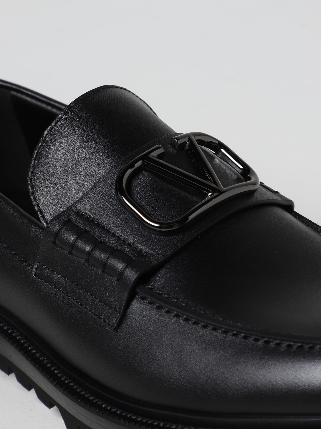 Valentino Garavani Vlogo leather loafers