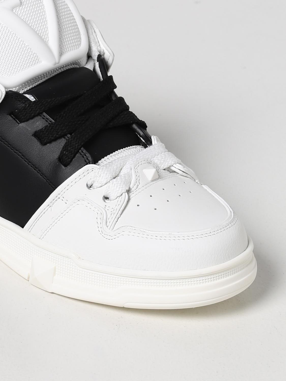 valentino garavani open skate