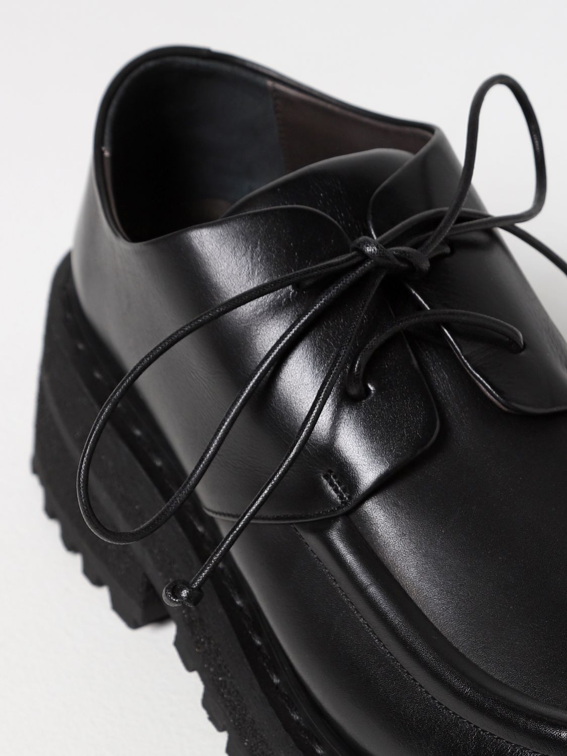Mujer Zapatos de Zapatos planos Zapatos con cordones Marsèll de Cuero de color Negro sandalias y chanclas de Zapatos con cordones y botas 