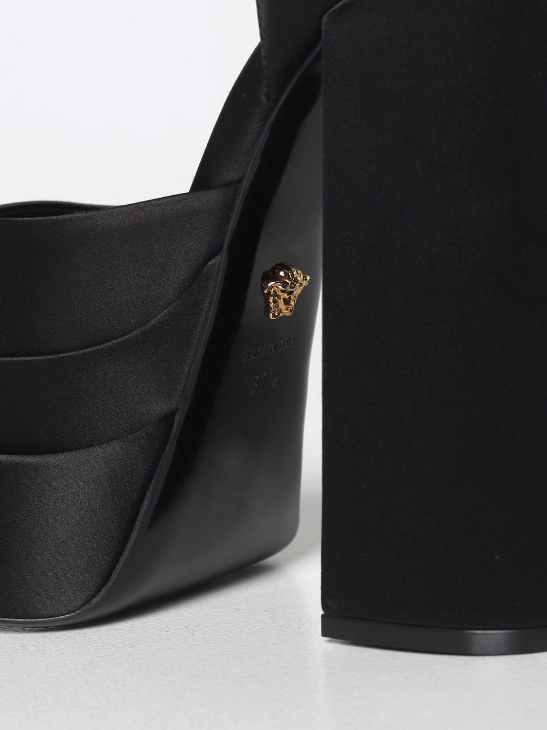 Zapatos de tacón Versace: Zapatos de tacón Versace para mujer negro 4