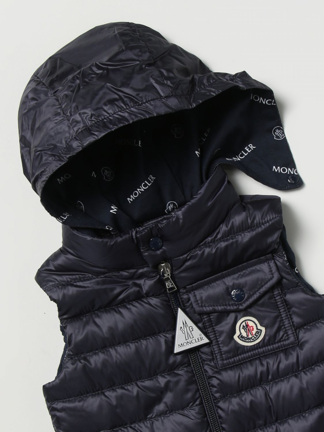 Jacket Moncler: Vard Moncler vest in padded and quilted longue saison blue 3