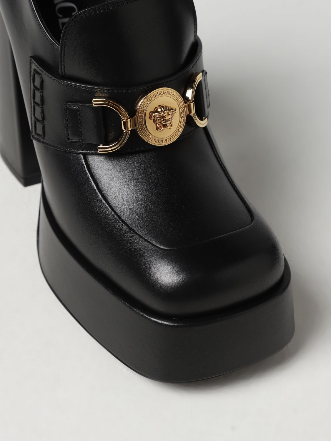 VERSACE: Zapatos de tacón para mujer, Negro | Zapatos De TacÓN Versace en GIGLIO.COM