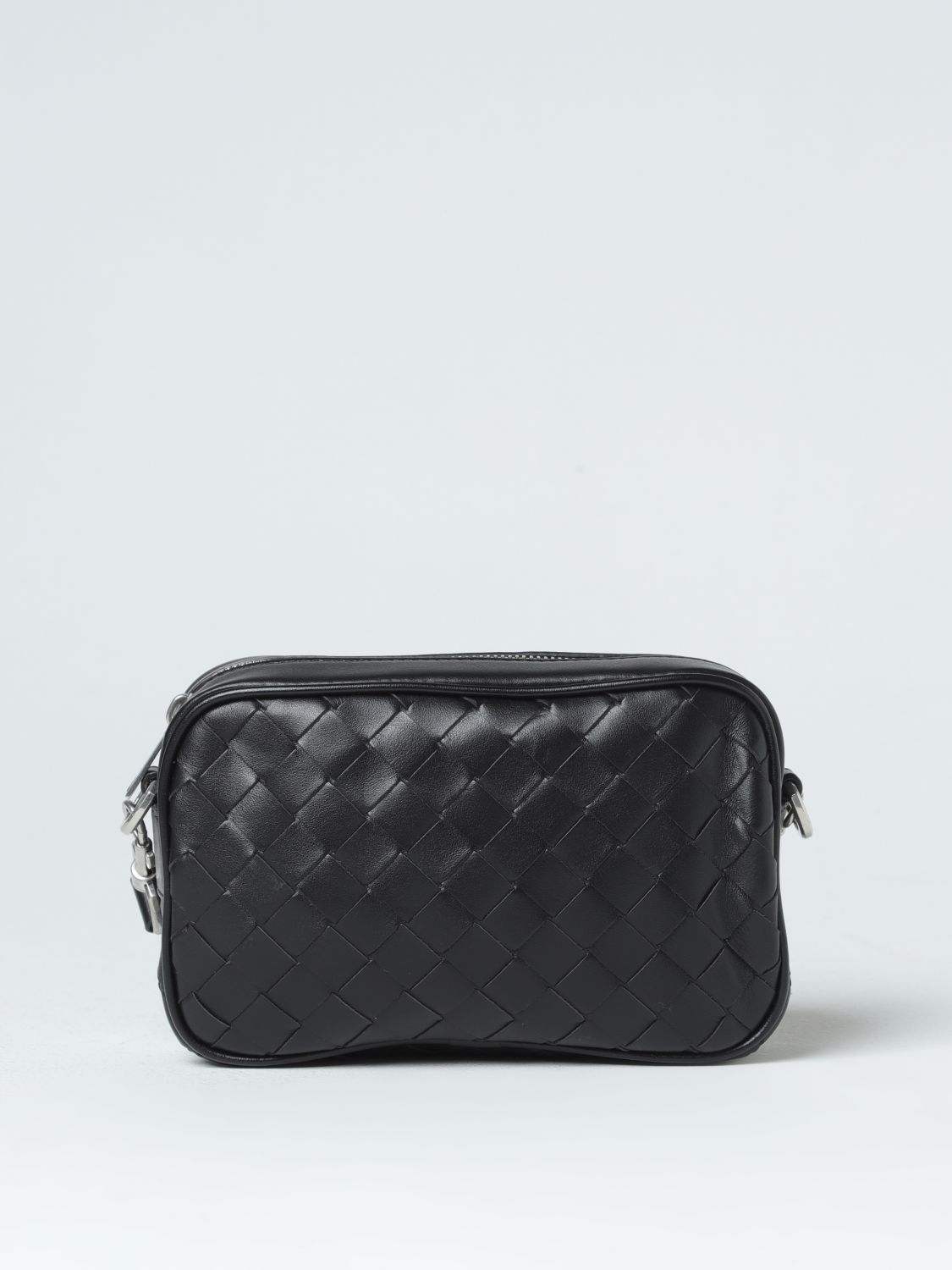 Shop Bottega Veneta Bag In Woven Leather In Schwarz