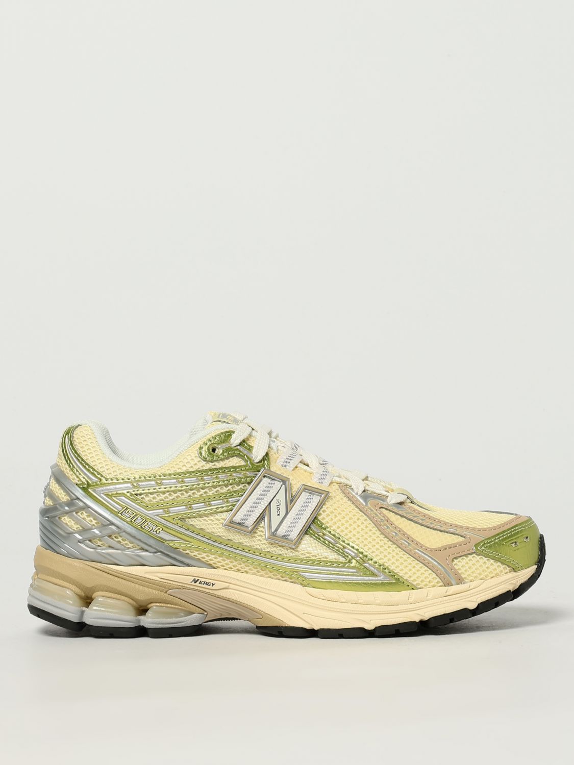 New Balance Low Top Sneakers With Mesh Upper And Reflective Accents In Multi