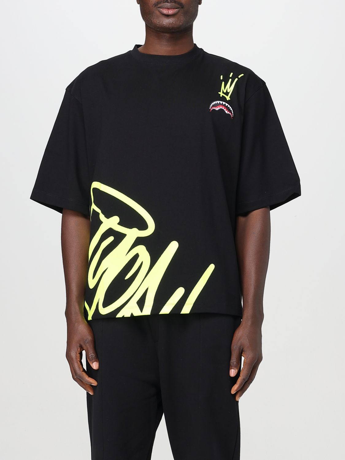 Sprayground T-shirt  Men Color Black