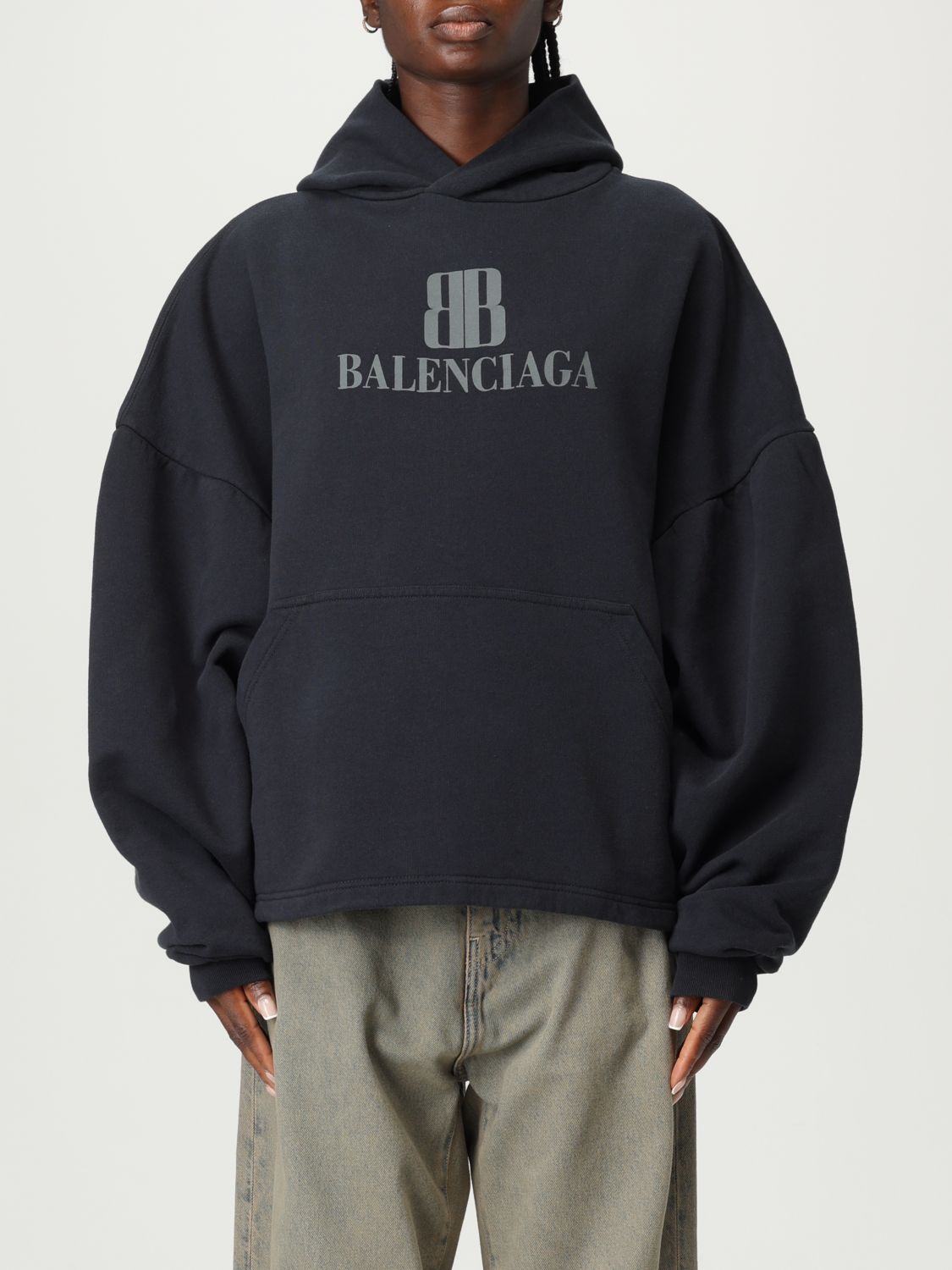 Balenciaga Logo-plaque Cotton Hoodie In Black