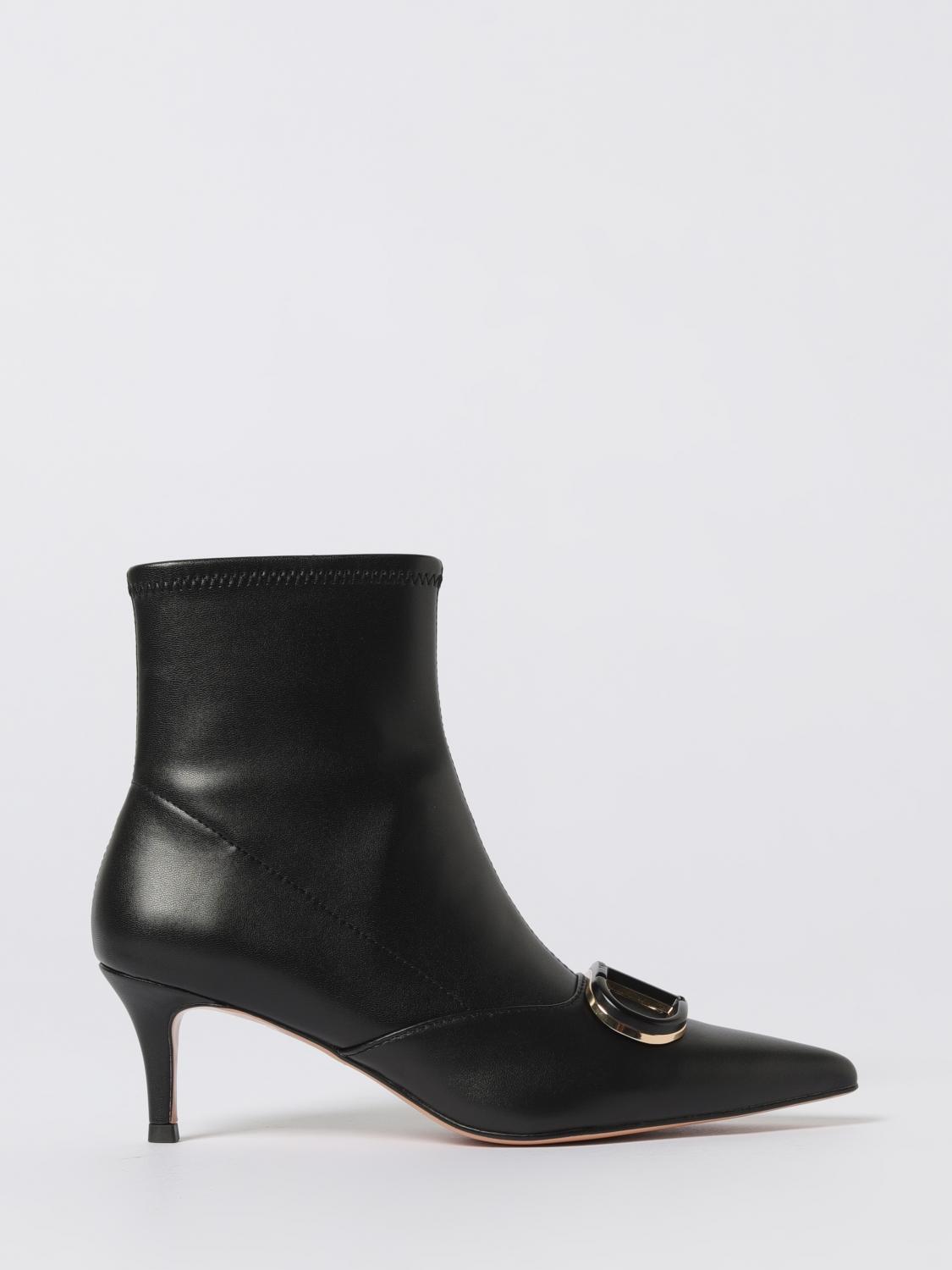 Twinset Twin-set Pointed Toe Ankle Boots In Black