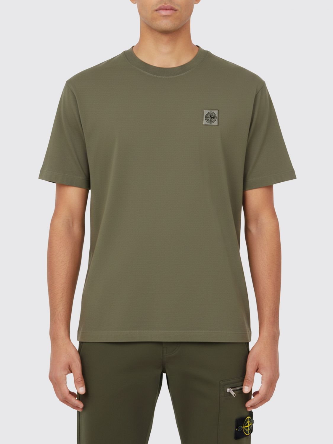 STONE ISLAND T-Shirt Men color Military　STONE ISLAND Tシャツ メンズ カラー ミリタリー STONE