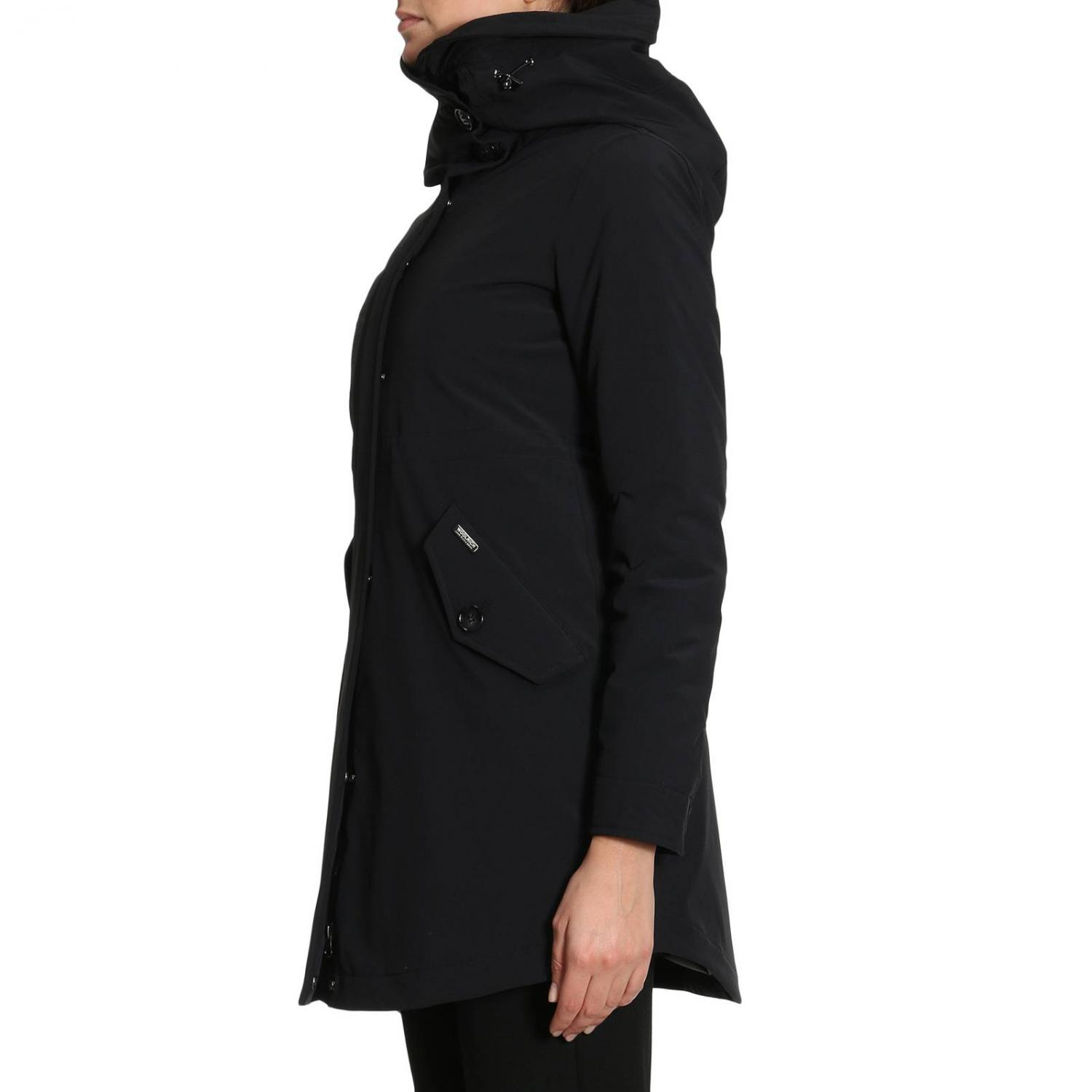 Woolrich Outlet Parka Eskimo in nylon stretch con cappuccio removibile