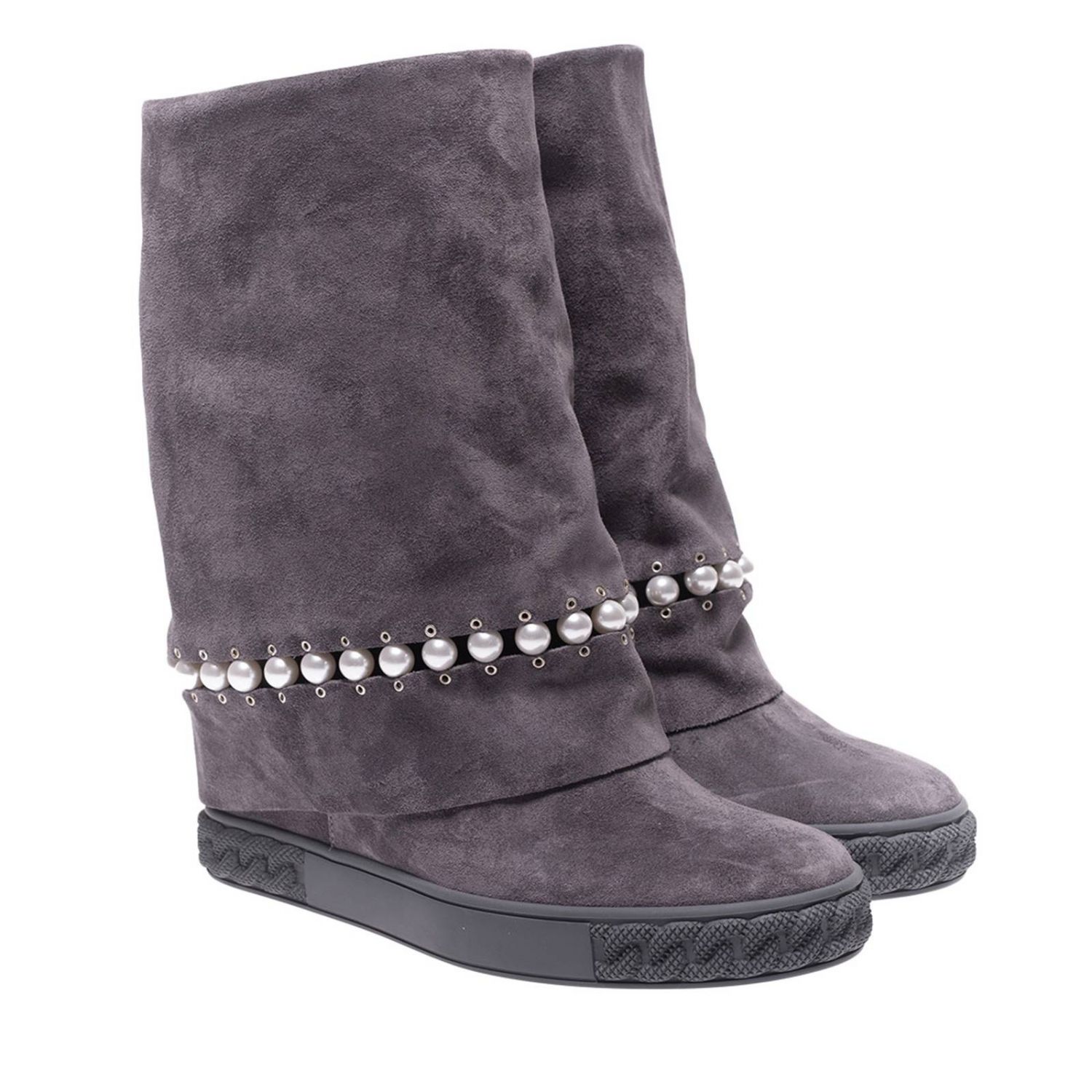 Casadei Outlet: Sneaker a stivaletto in camoscio con perle suola in gomma e  motivo a catena in rilievo - Grigio | Stivali Casadei 2s797l0801 y558  GIGLIO.COM