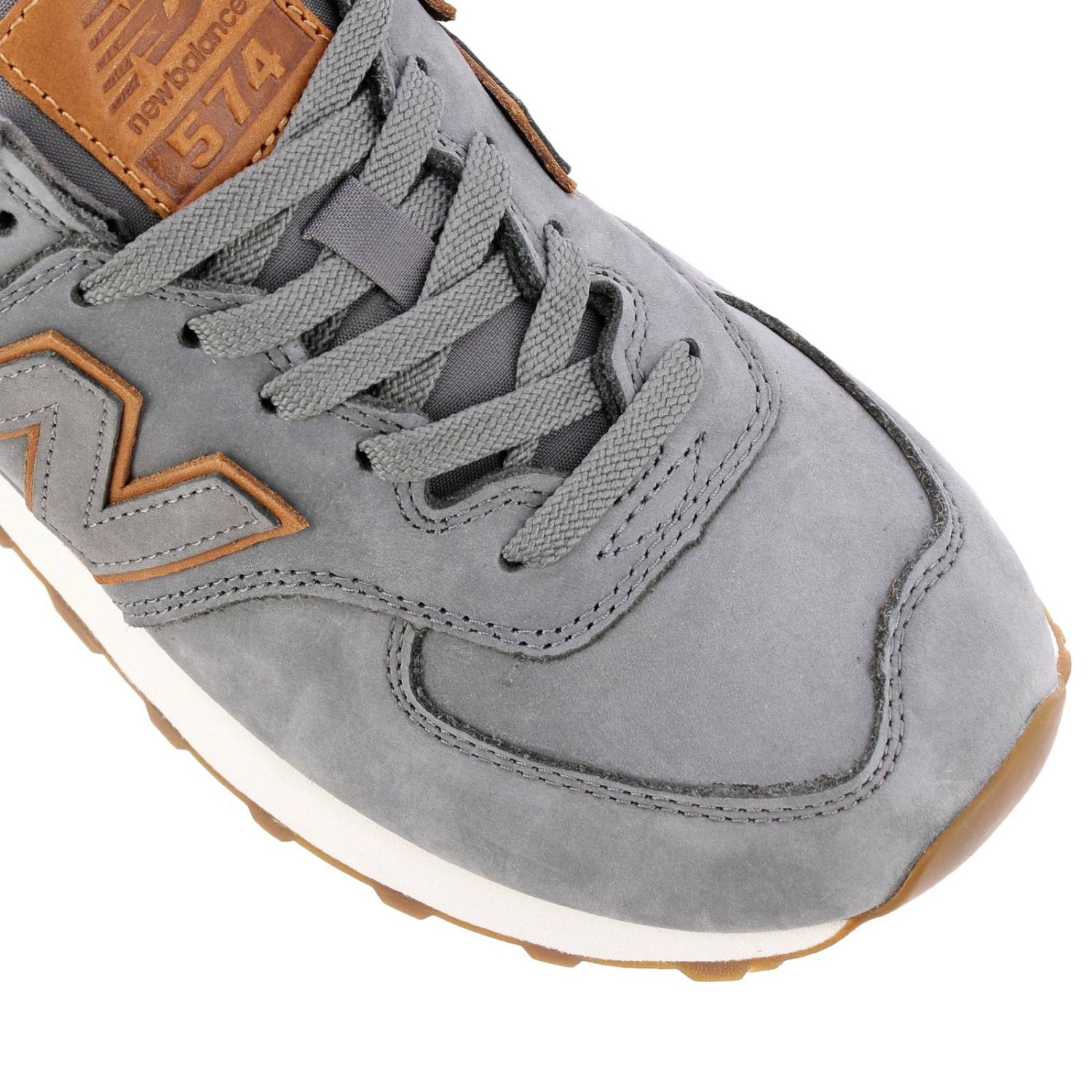 574 New Balance sneakers in suede and nylon تمر الصقعي