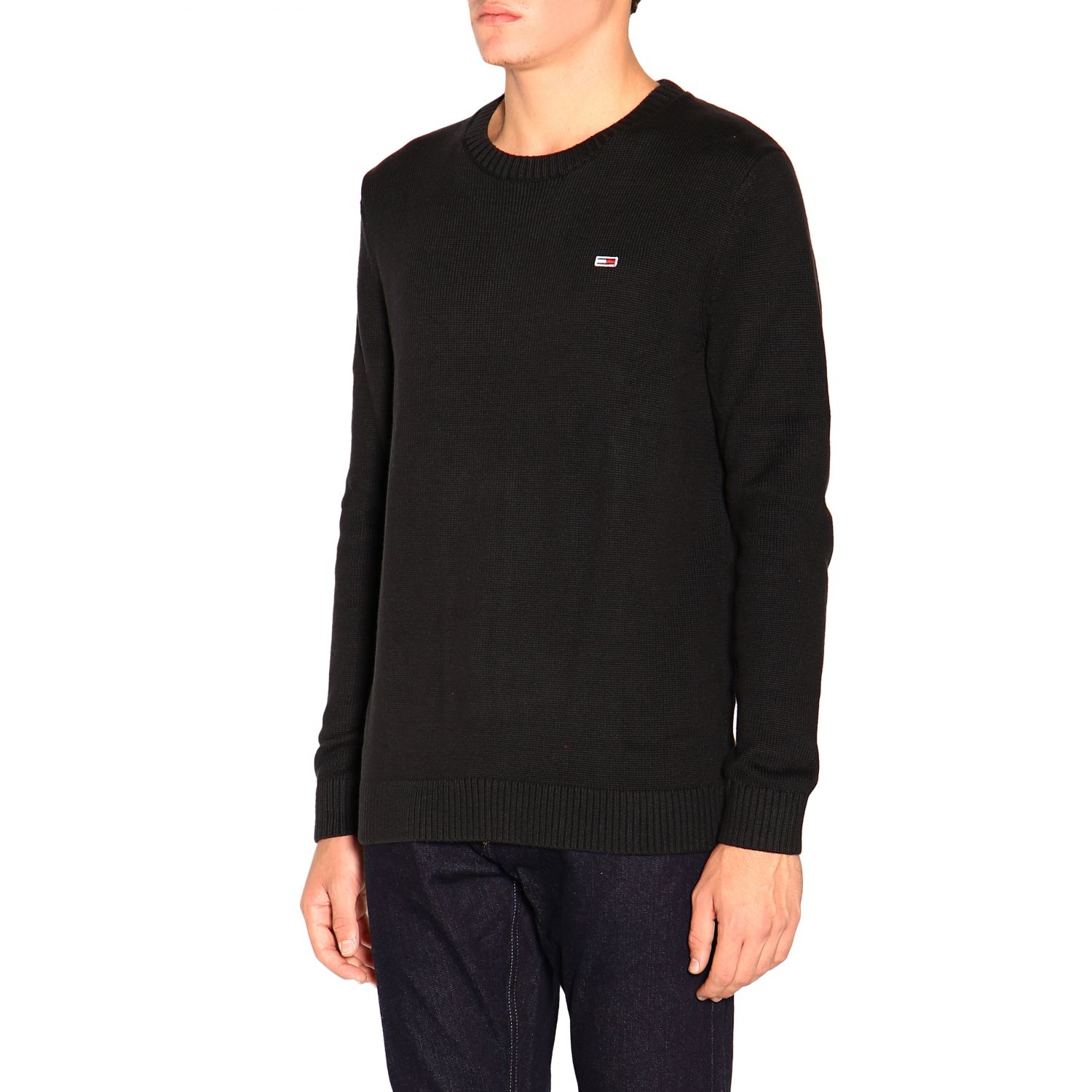 black hilfiger sweater