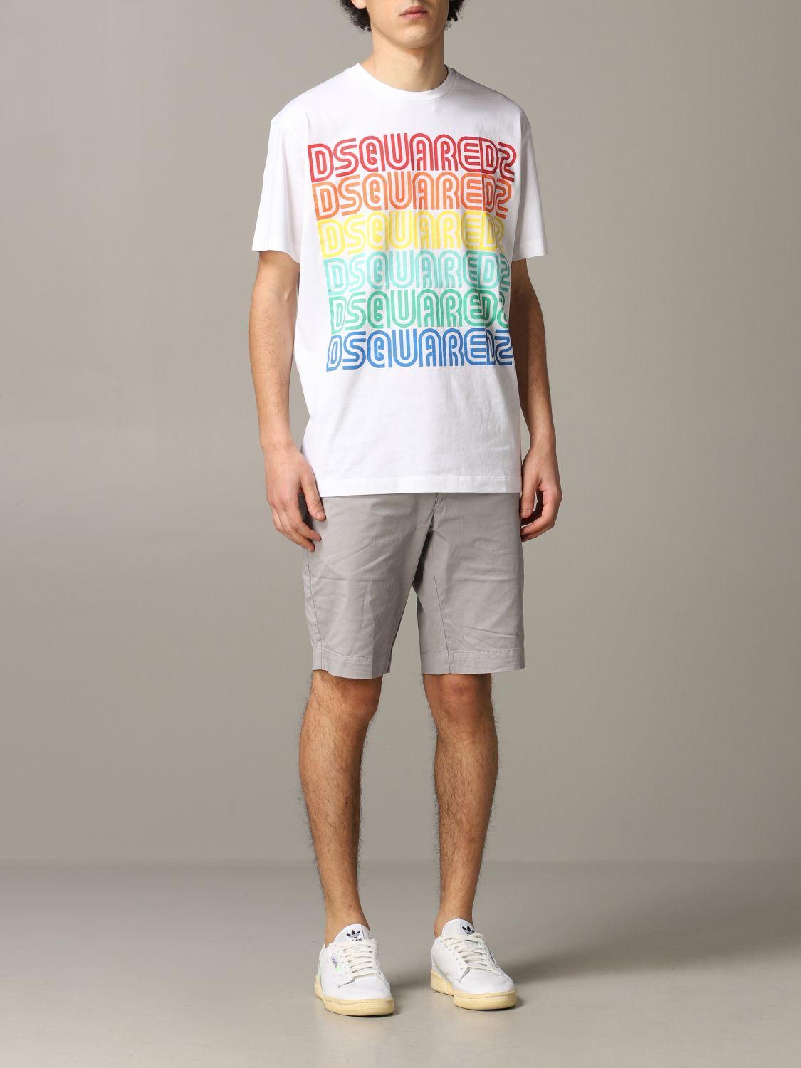 dsquared shorts and t shirt