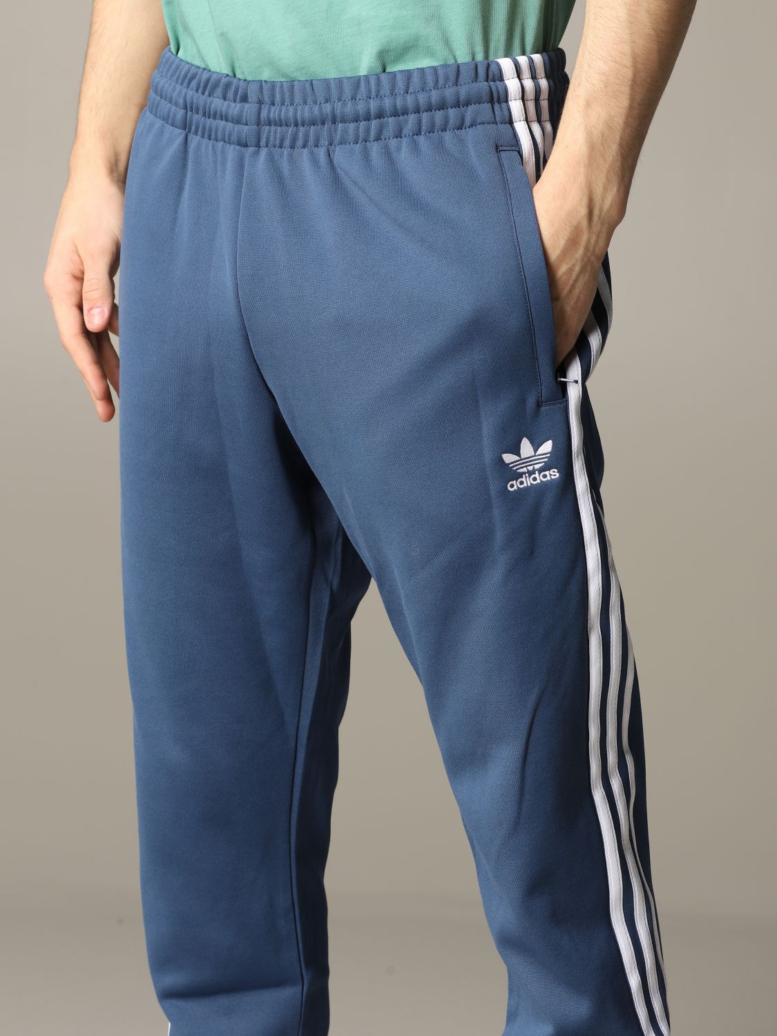 Adidas Originals jogging trousers with logo | Sweat Adidas Originals Men  Blue 1 | Sweat Adidas Originals FM3807 Giglio EN