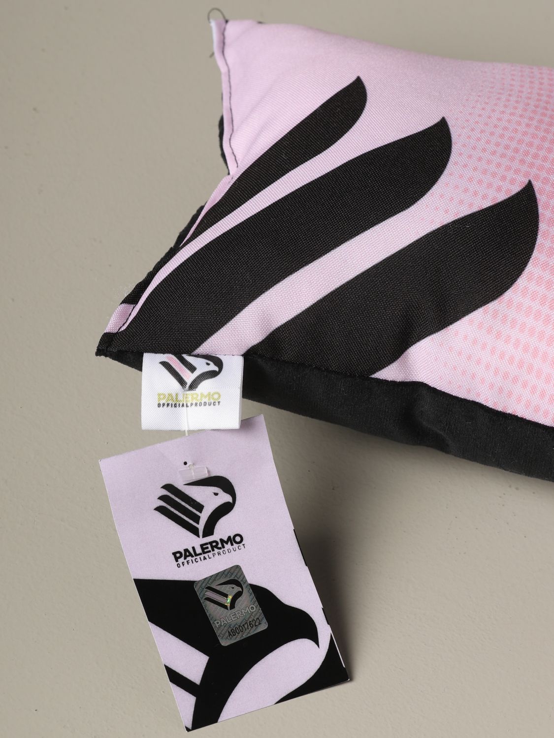 Accessori Palermo: Cuscino palermo con stemma aquila rosa 3