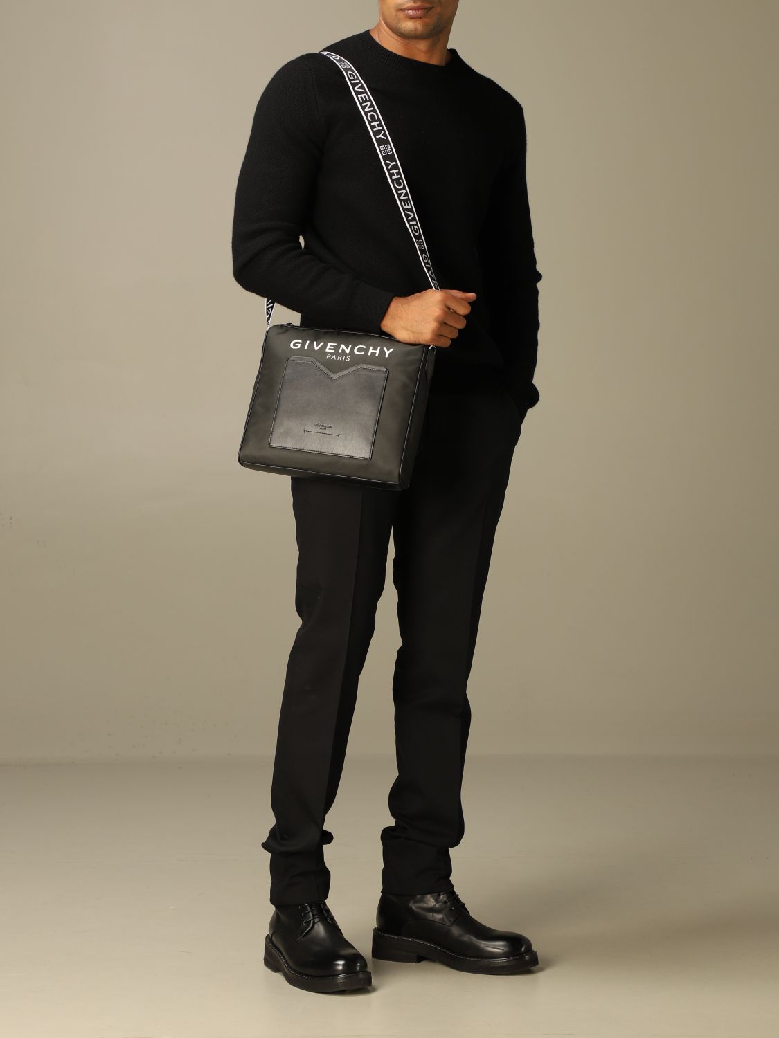 GIVENCHY: 4G shoulder bag in nylon with logo | Shoulder Bag Givenchy Men  Black | Shoulder Bag Givenchy BK507HK0B5 Giglio EN