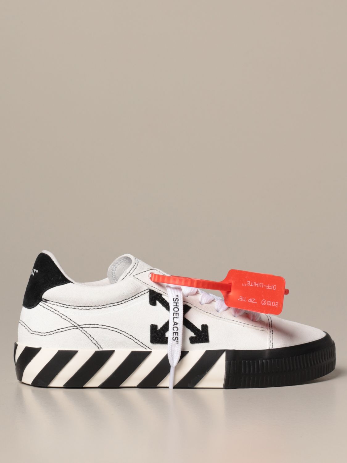 Off white женские. Туфли офф Вайт. Off White туфли женские. Off White обувь женская. Тапочки офф Вайт женские.