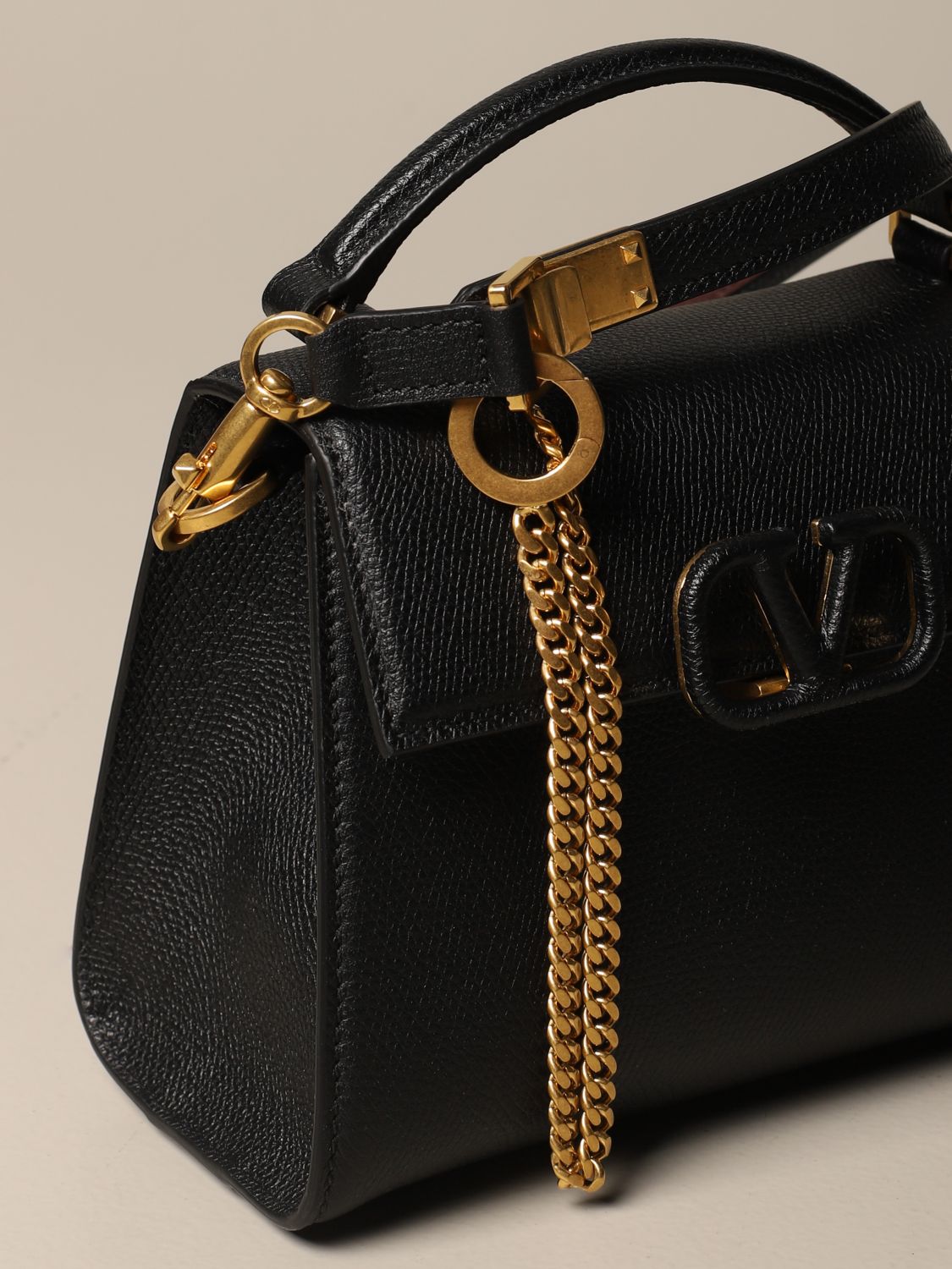 Vring leather handbag Valentino Garavani Black in Leather - 10310403