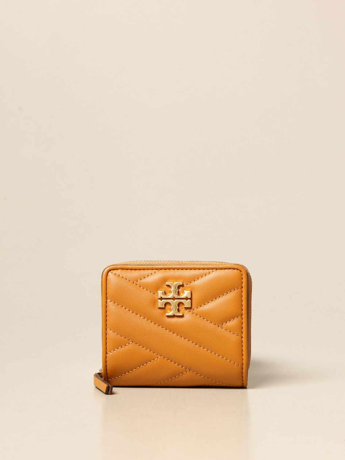 TORY BURCH: Kira wallet in quilted leather with metallic emblem - Tangerine  | Tory Burch wallet 56820 online on 
