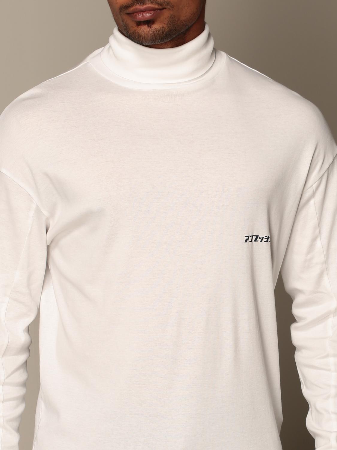 white high neck sweatshirt