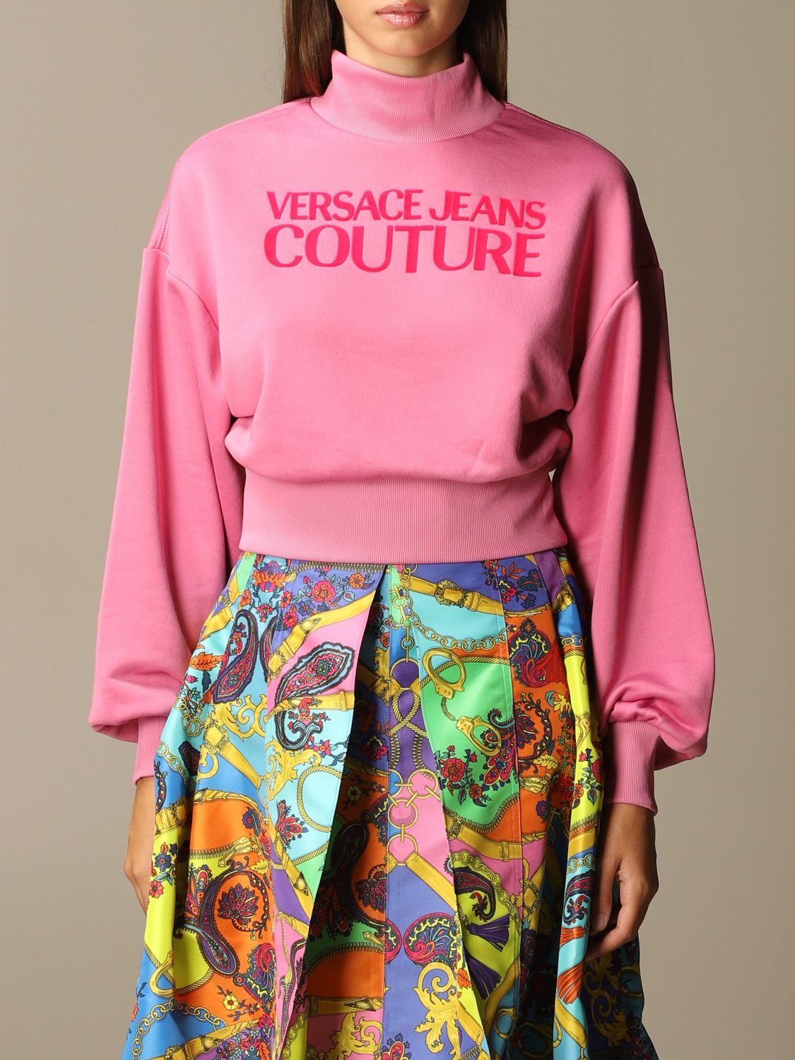 Impotencia Transeúnte Vaticinador VERSACE JEANS COUTURE: crewneck sweatshirt with logo - Pink | Versace Jeans  Couture sweatshirt B6HZA7GE30325 online on GIGLIO.COM