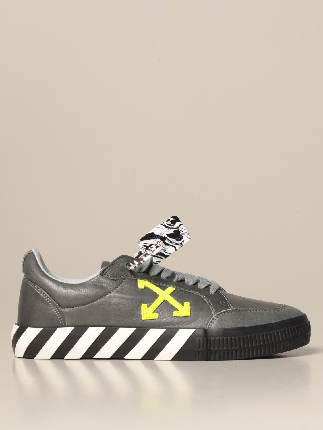 Low Vulcanized Off White sneakers in 