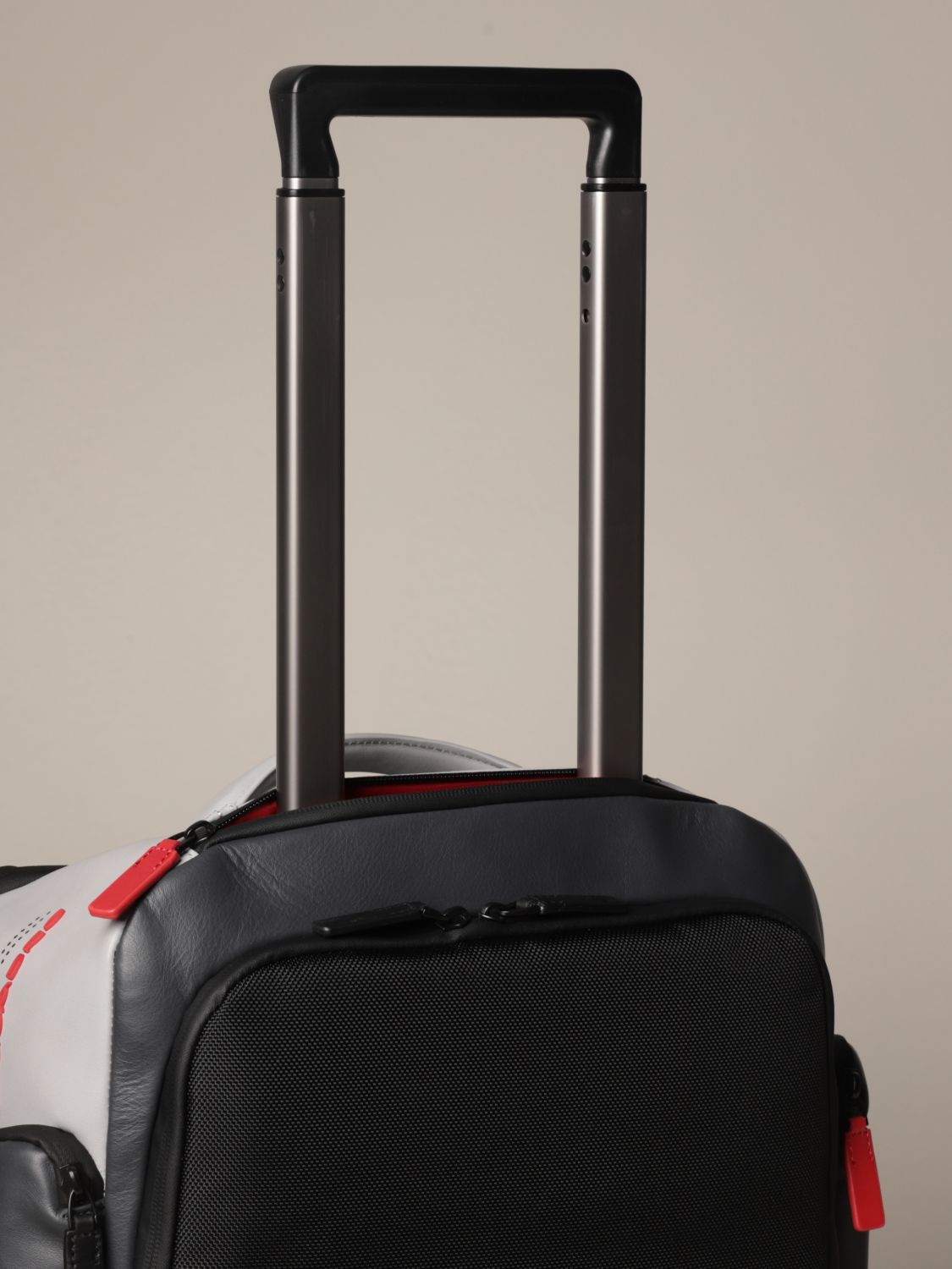 piquadro travel bag