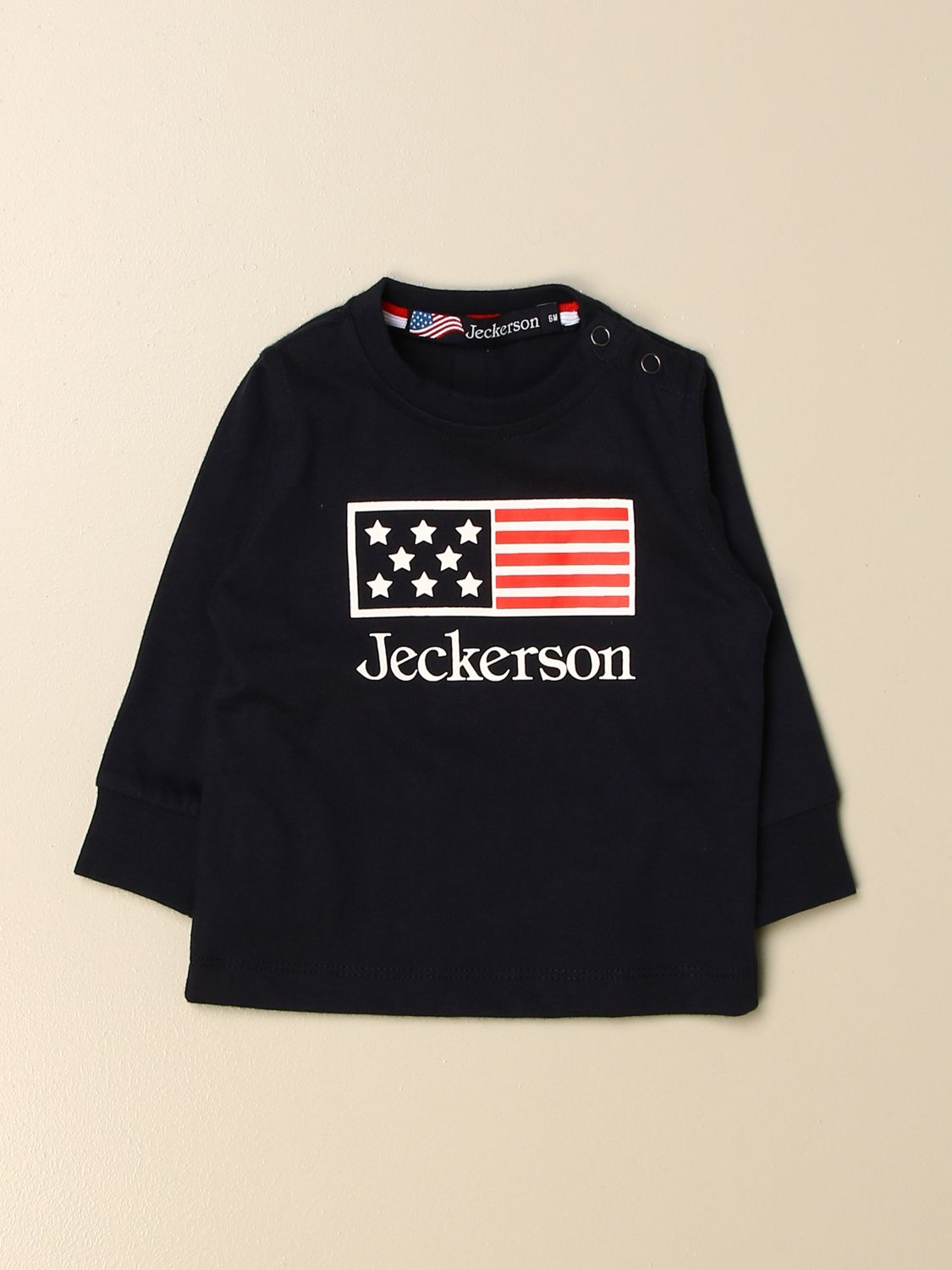 t shirt with flag print