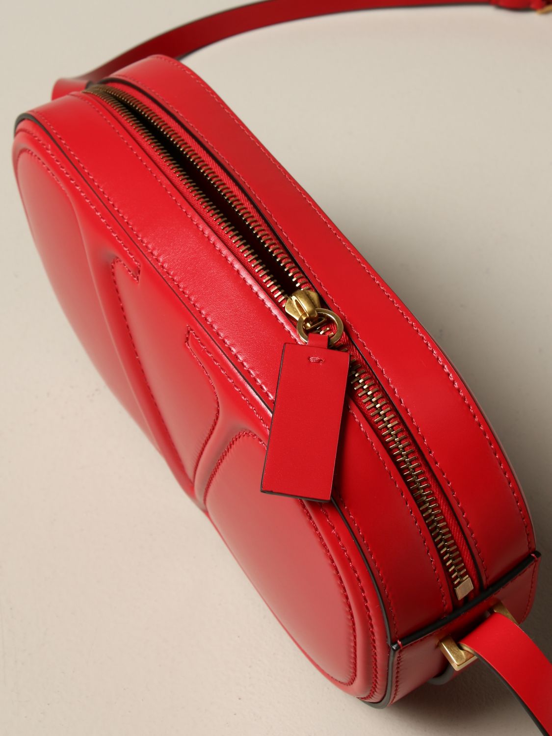 Leather backpack Valentino Garavani Red in Leather - 26522755