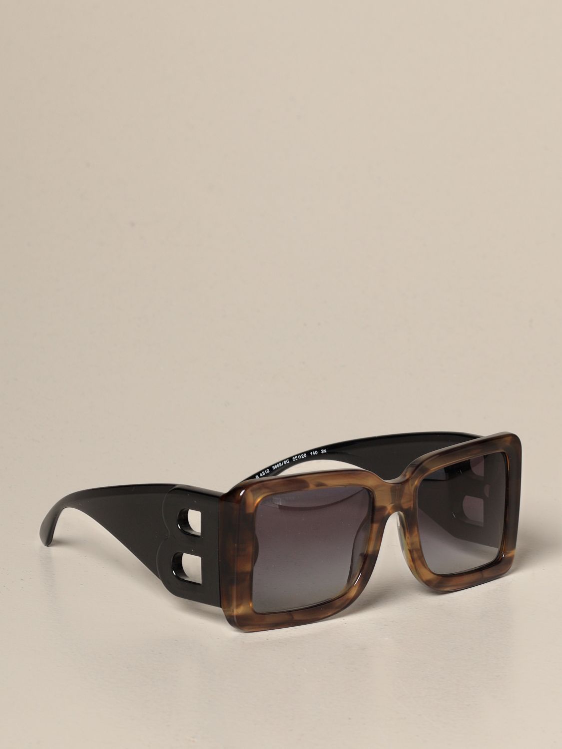 Солнцезащитные очки Burberry: Солнцезащитные очки Женское Burberry серый 1