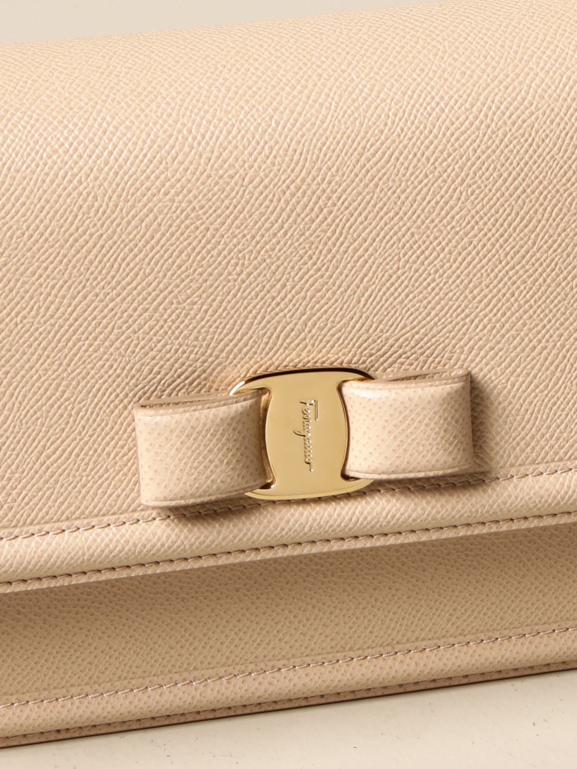 SALVATORE FERRAGAMO: Ginny Leather Bag With Vara Bow - White ...