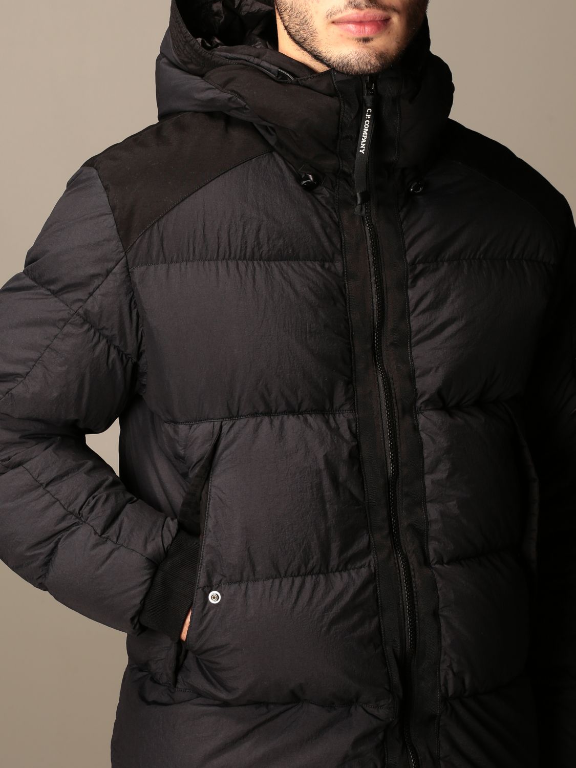 C.P. COMPANY: Down jacket in padded and quilted nylon - Black 