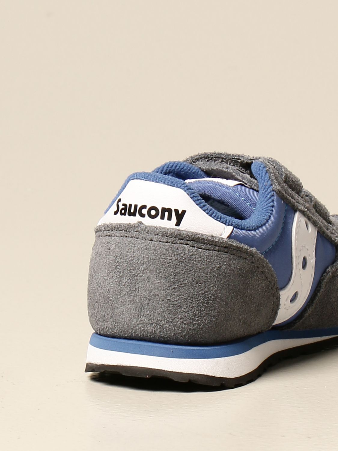 saucony grey shoes