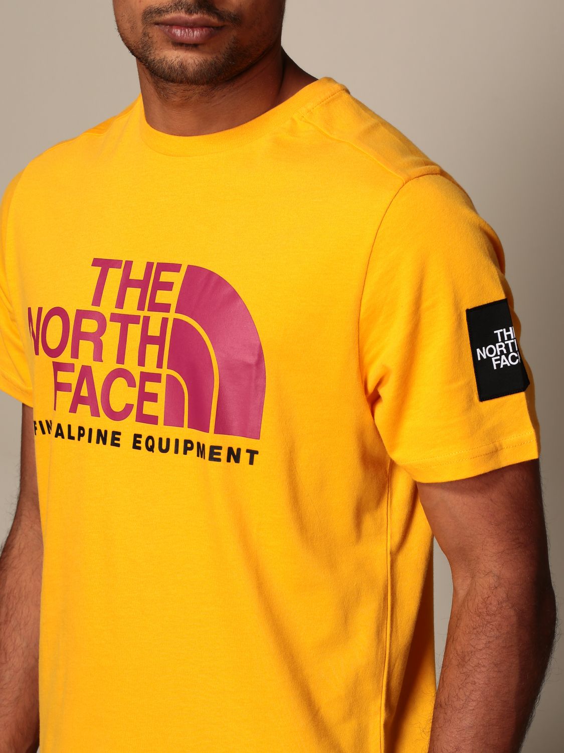 THE NORTH FACE Tshirt homme TShirt The North Face Homme Or T