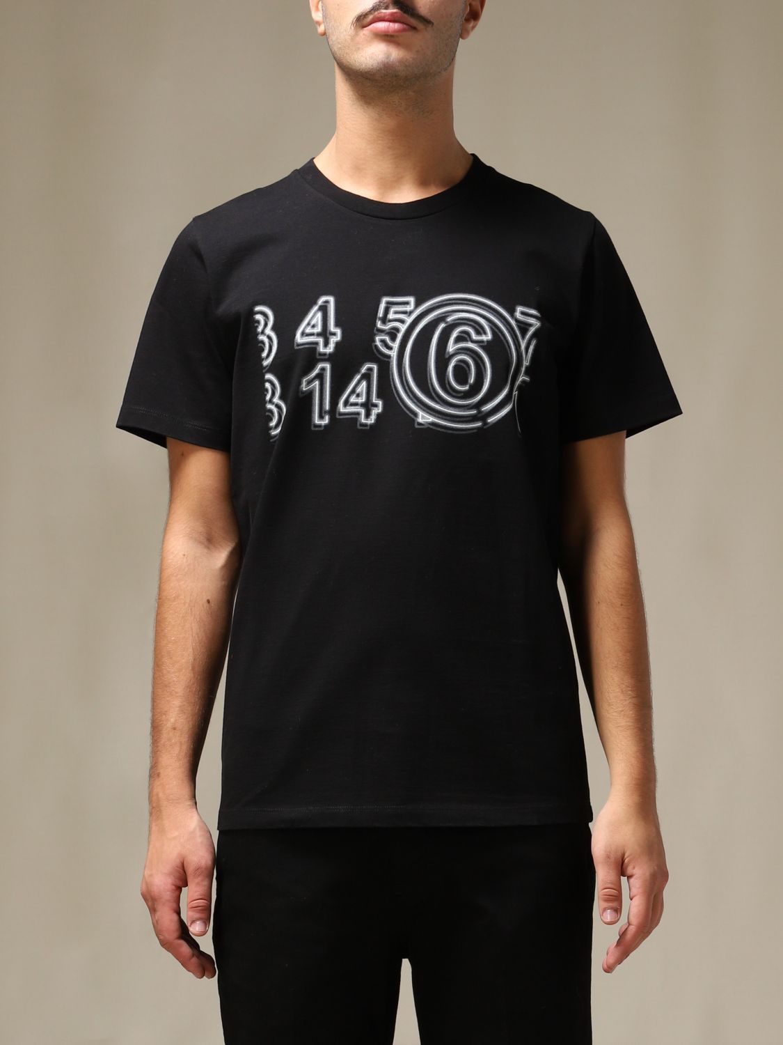 MM6 MAISON MARGIELA: T-shirt with numbers print - Black | T-Shirt Mm6