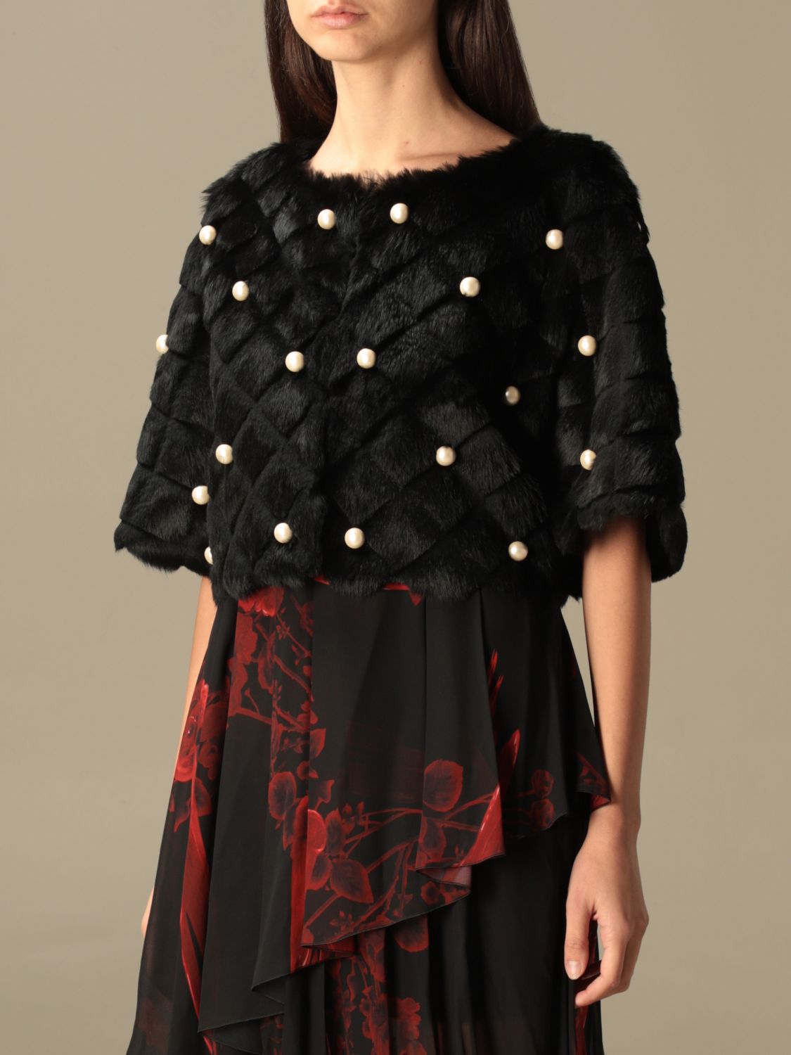 Donna Abbigliamento da Cappotti da Pellicce e ecopellicce Pelliccia di coniglio con perleBoutique Moschino in Pelliccia di colore Nero 