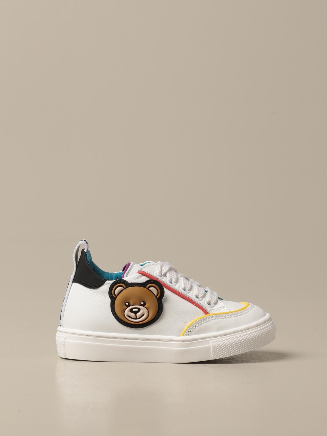 moschino converse