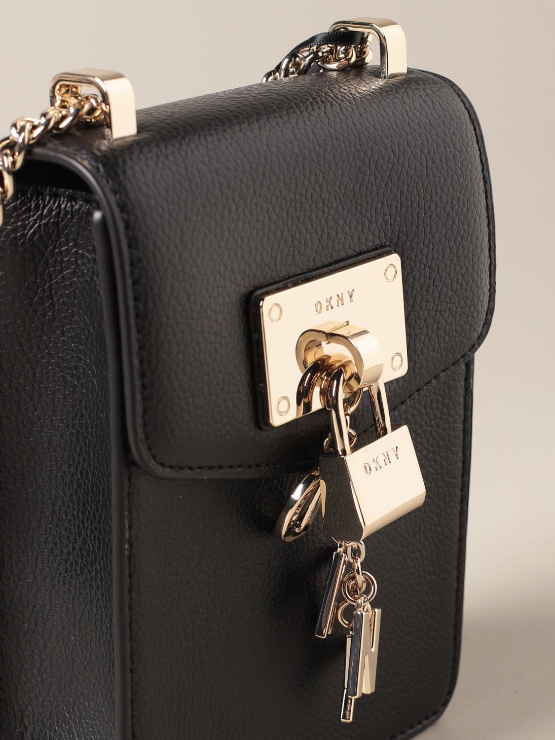 сумка DKNY Carol Medium Pouchette цвет black silver / черный с серебром
